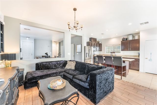 4217 Walnut Glen Drive, Las Vegas, NV 89115