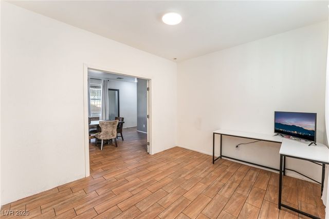 4217 Walnut Glen Drive, Las Vegas, NV 89115