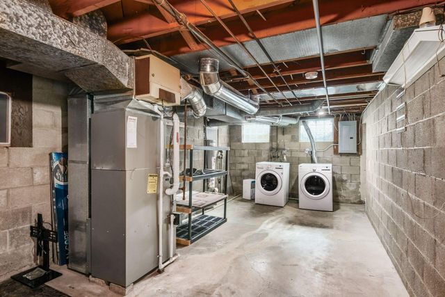 1767 Riverhill Road, Upper Arlington, OH 43221