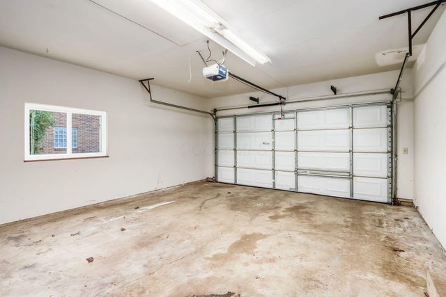 1767 Riverhill Road, Upper Arlington, OH 43221