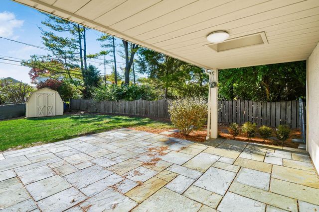 1767 Riverhill Road, Upper Arlington, OH 43221