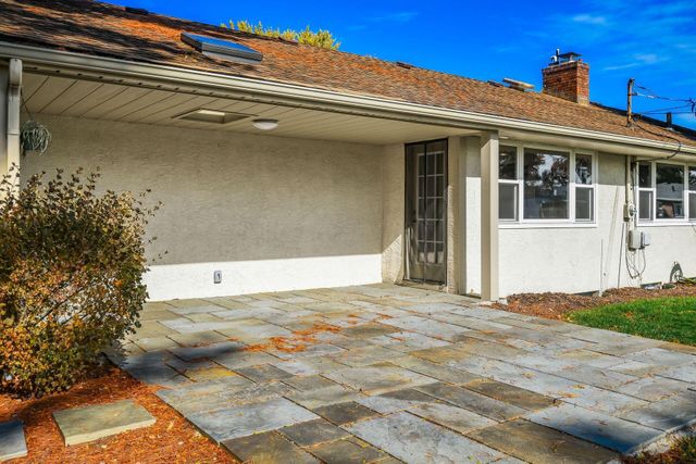 1767 Riverhill Road, Upper Arlington, OH 43221