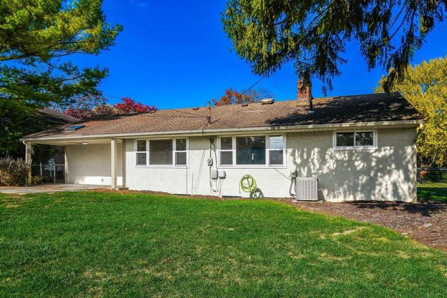 1767 Riverhill Road, Upper Arlington, OH 43221