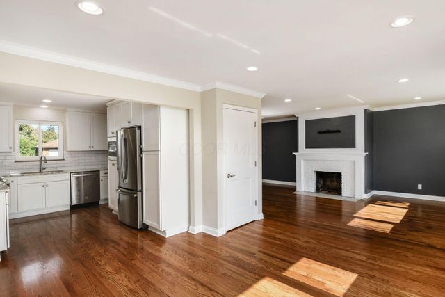 1767 Riverhill Road, Upper Arlington, OH 43221