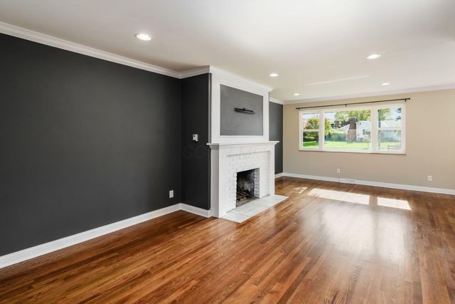 1767 Riverhill Road, Upper Arlington, OH 43221