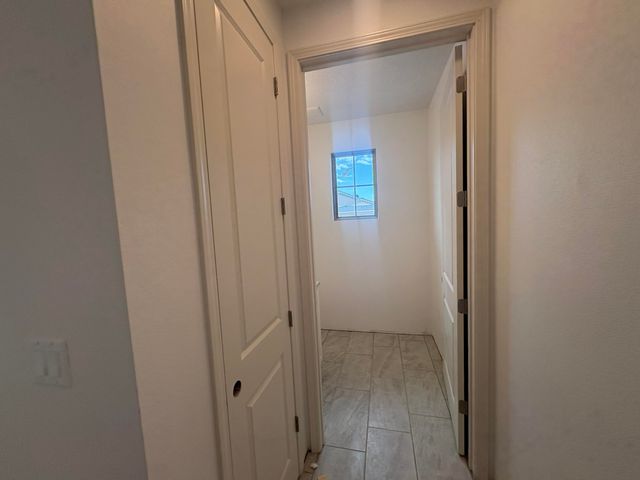 6037 Hardin Drive SE, Albuquerque, NM 87106