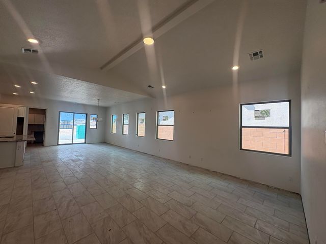 6037 Hardin Drive SE, Albuquerque, NM 87106