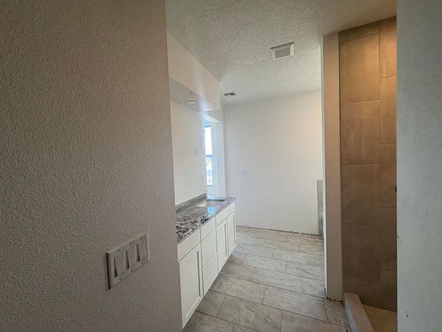 6037 Hardin Drive SE, Albuquerque, NM 87106