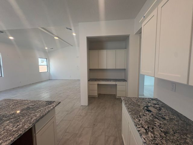 6037 Hardin Drive SE, Albuquerque, NM 87106