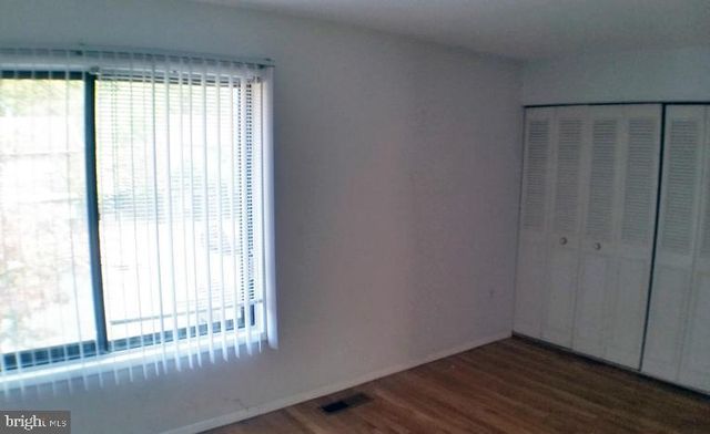 1350 NORTHGATE SQ, Reston, VA 20190