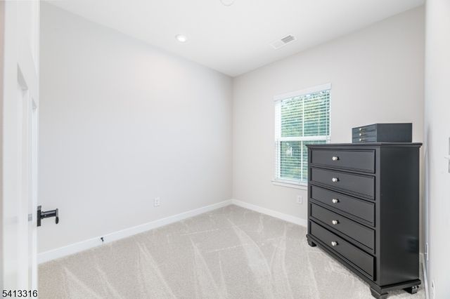 6 Saw Mill Cir, Hackettstown Town, NJ 07840