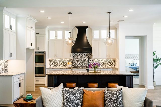 7404 E County Rd 112, Midland, TX 79706