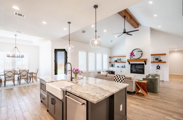 7404 E County Rd 112, Midland, TX 79706