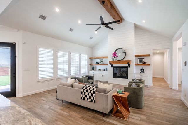 7404 E County Rd 112, Midland, TX 79706