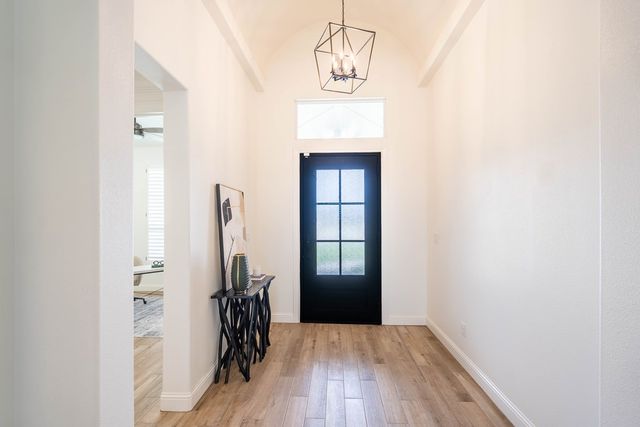 7404 E County Rd 112, Midland, TX 79706