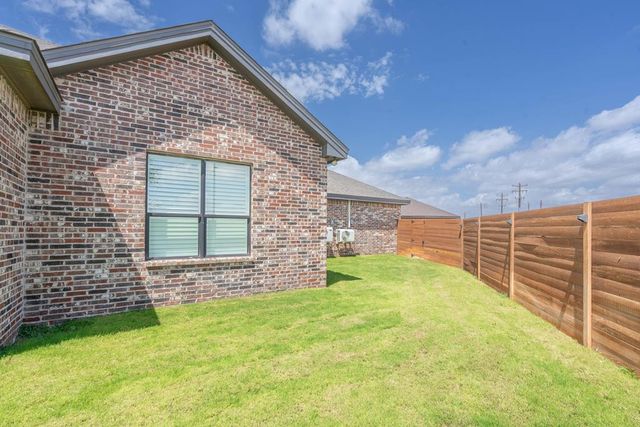 7404 E County Rd 112, Midland, TX 79706
