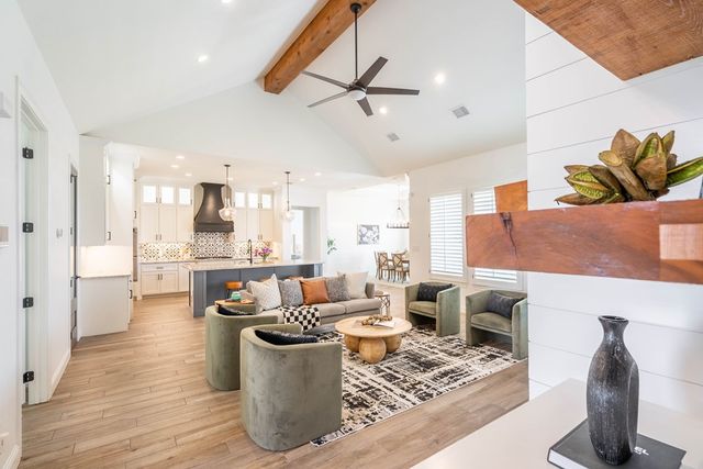 7404 E County Rd 112, Midland, TX 79706