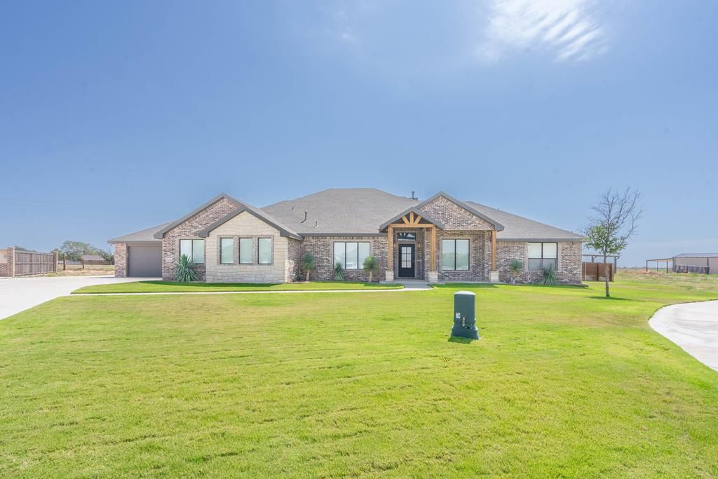 7404 E County Rd 112, Midland, TX 79706