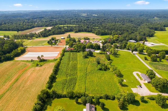 13936 Betts Rd, Goodlettsville, TN 37072