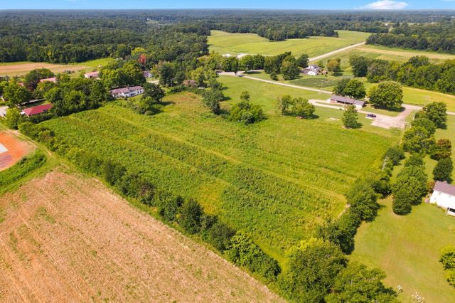 13936 Betts Rd, Goodlettsville, TN 37072