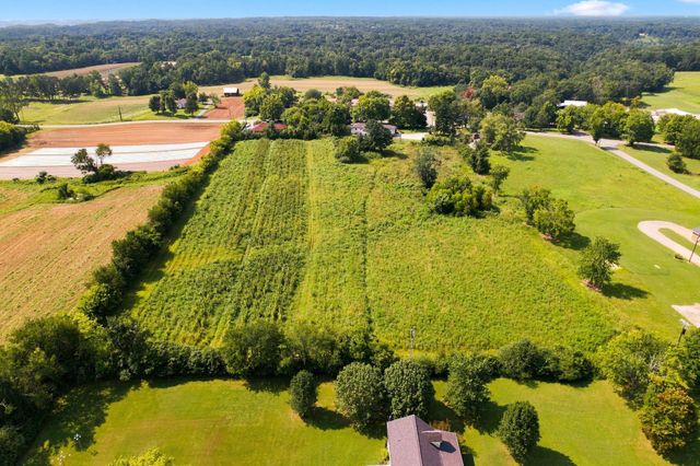 13936 Betts Rd, Goodlettsville, TN 37072
