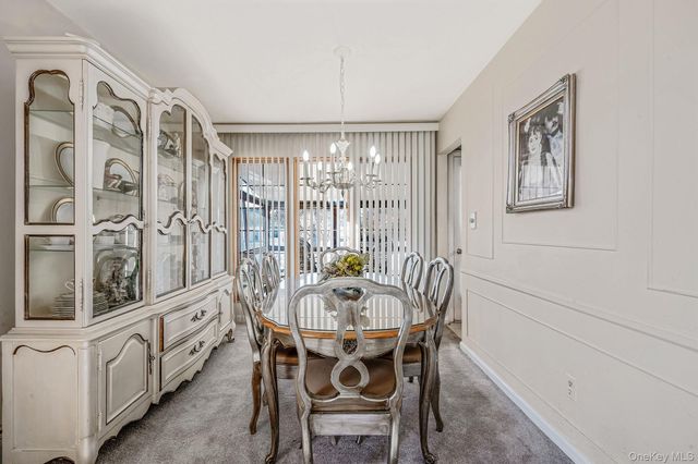 18 Amapola Lane, Kings Park, NY 11754