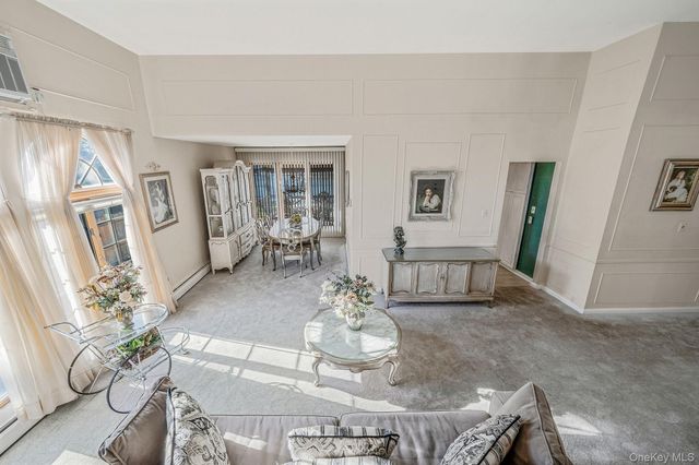 18 Amapola Lane, Kings Park, NY 11754