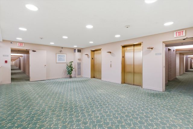 100 Rosemary Way 231, Needham, MA 02494