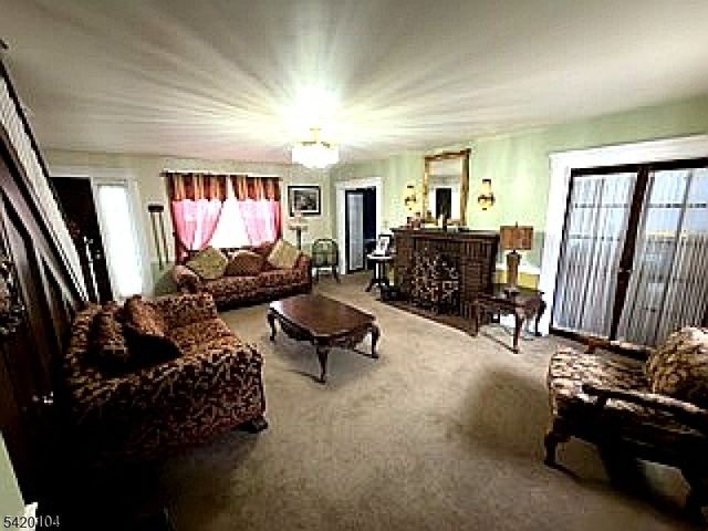 91 Minnisink Rd, Totowa Boro, NJ 07512
