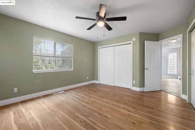 22464 N Tuolumne Rd, Twain Harte, CA 95383