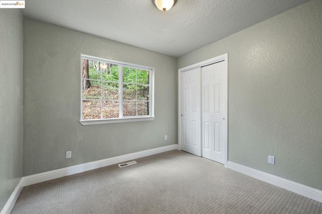 22464 N Tuolumne Rd, Twain Harte, CA 95383