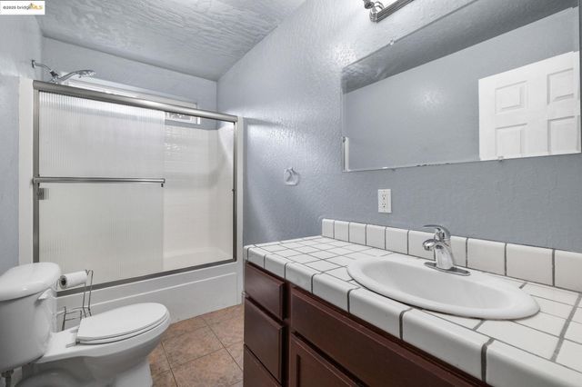 22464 N Tuolumne Rd, Twain Harte, CA 95383