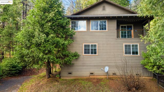 22464 N Tuolumne Rd, Twain Harte, CA 95383