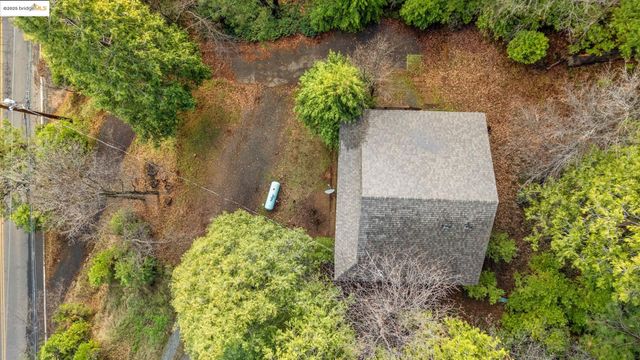 22464 N Tuolumne Rd, Twain Harte, CA 95383