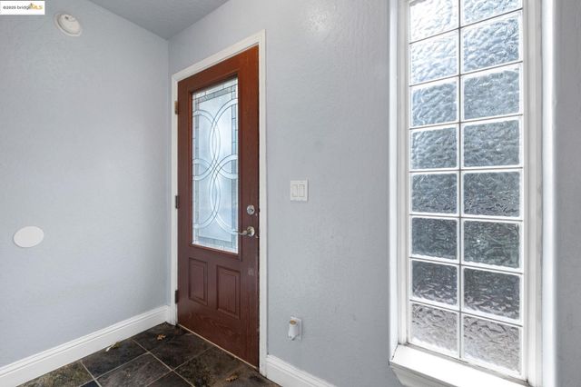 22464 N Tuolumne Rd, Twain Harte, CA 95383