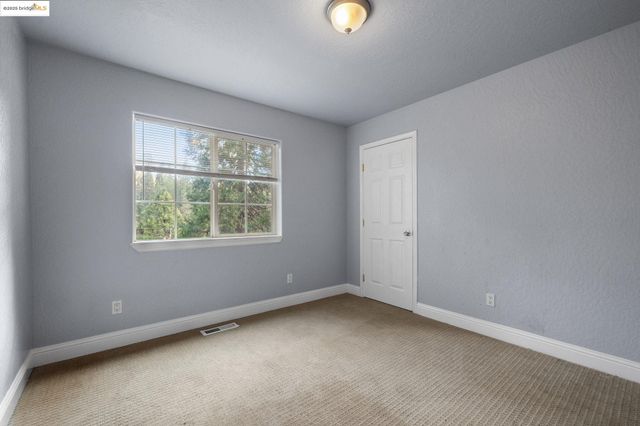 22464 N Tuolumne Rd, Twain Harte, CA 95383