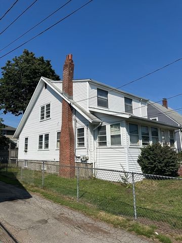 131 Farrington St, Quincy, MA 02170