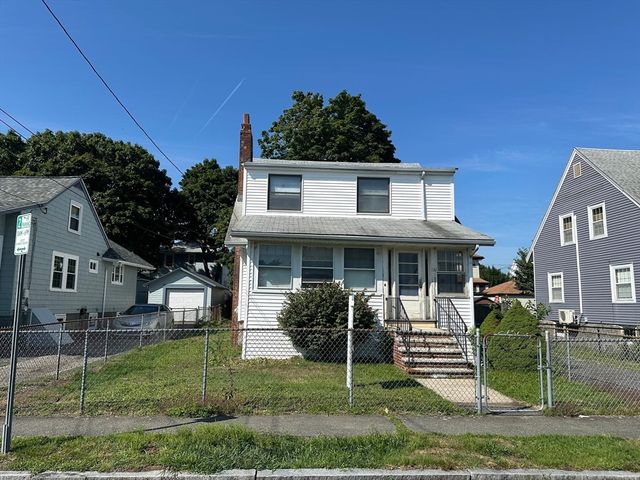 131 Farrington St, Quincy, MA 02170