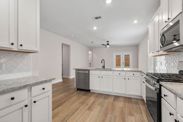 1126 Campside Drive, Beasley, TX 77417