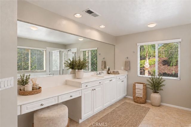 45000 Vine Cliff, Temecula, CA 92592