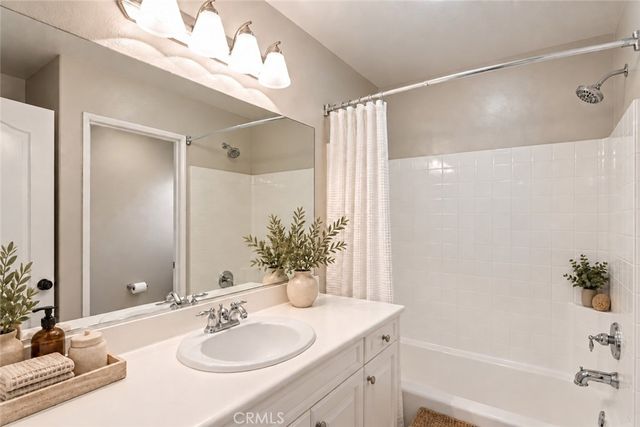 45000 Vine Cliff, Temecula, CA 92592