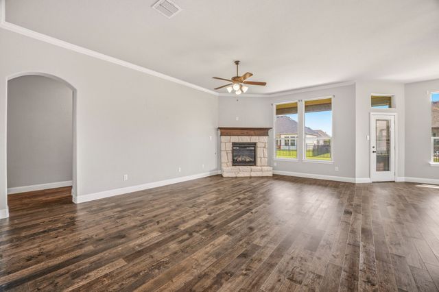 1038 Mickelson Drive, Granbury, TX 76048