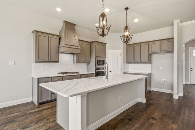 1038 Mickelson Drive, Granbury, TX 76048