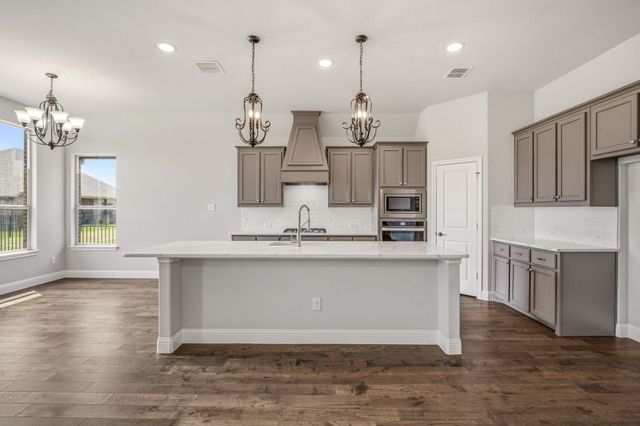 1038 Mickelson Drive, Granbury, TX 76048