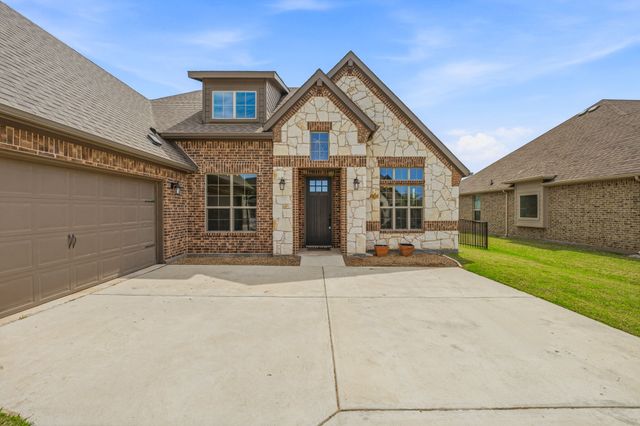 1038 Mickelson Drive, Granbury, TX 76048