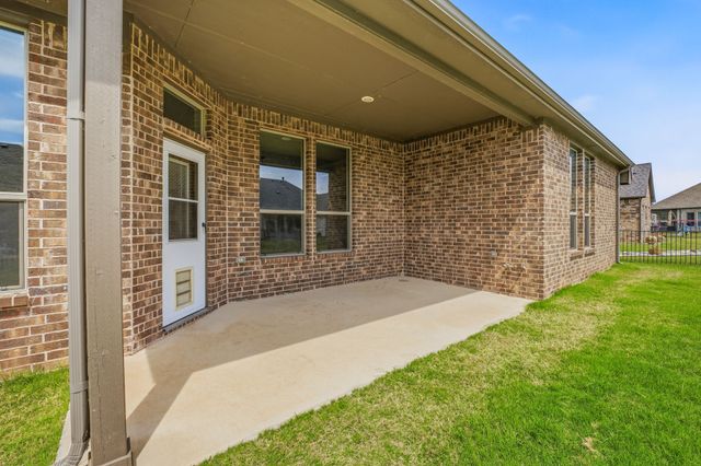 1038 Mickelson Drive, Granbury, TX 76048