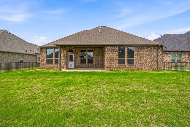 1038 Mickelson Drive, Granbury, TX 76048