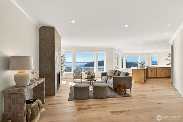 2402 Highland Drive, Anacortes, WA 98221