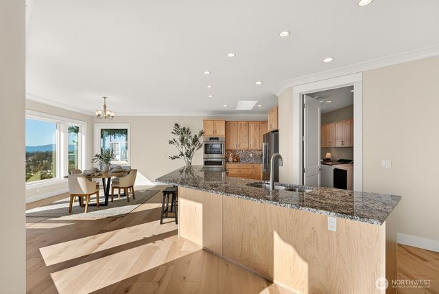 2402 Highland Drive, Anacortes, WA 98221