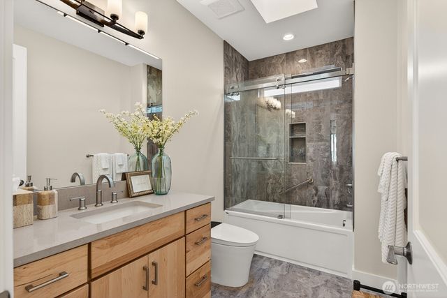 2402 Highland Drive, Anacortes, WA 98221